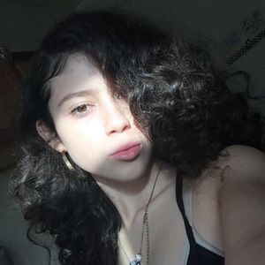 Meet your Posher, Darianis